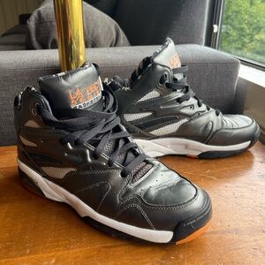 Vintage LA Gear - Tech Series - Light Up Black and Orange Men's Basketball Shoes